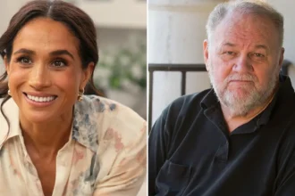 Ο ηλικιωμένος πατέρας της διάσημης δούκισσας σε πρόσφατη εμφάνισή του να χαμογελάει μετά την περιπέτεια της υγείας του.