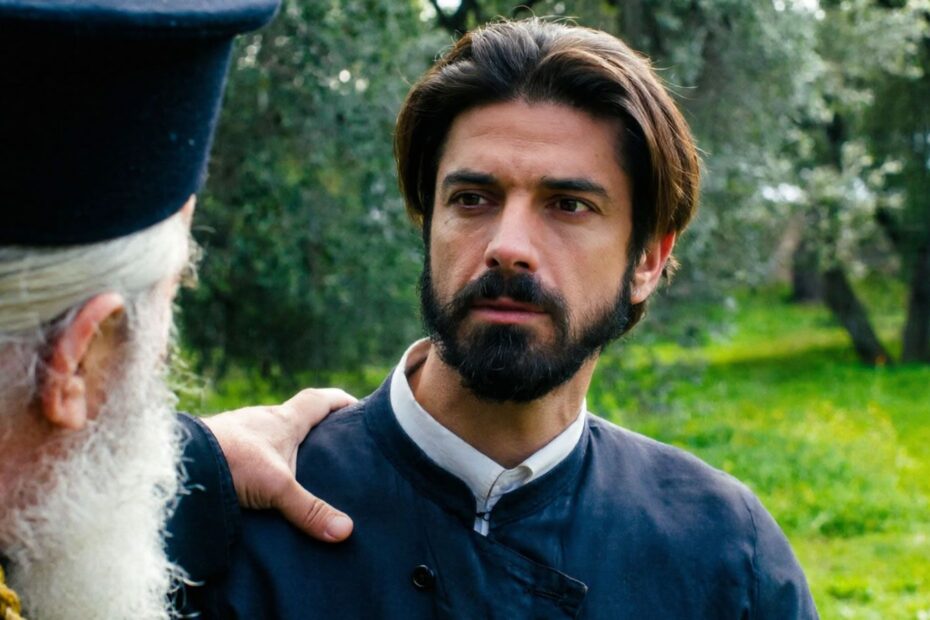 Ο Νικόλαος βιώνει τον απόλυτο διασυρμό και την καθαίρεση στην κηδεία του πατέρα του στα νέα επεισόδια της σειράς Άγιος Έρωτας.