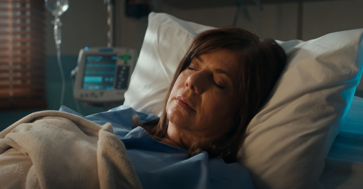 Η Ασπασία καταρρέει μέσα στη δικαστική αίθουσα στο άκουσμα της ποινής της, ενώ οι γιατροί δίνουν μάχη, στα νέα επεισόδια της σειράς Η Γη της Ελιάς.