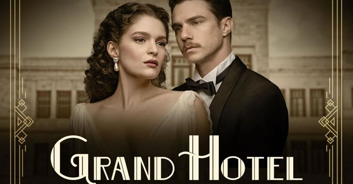 Η Αλίκη λιποθυμά στα χέρια του Άρη, ο οποίος δείχνει τρομοκρατημένος, στα νέα καταιγιστικά επεισόδια της δραματικής σειράς Grand Hotel.