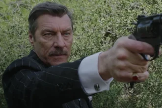 Η Κυβέλη βρίσκεται σε κατάσταση σοκ και απόγνωσης μετά τον εκβιασμό του Χατζημήτρου, ενώ η Αλίκη παρακολουθεί ραγισμένη, στα νέα επεισόδια της σειράς Grand Hotel.