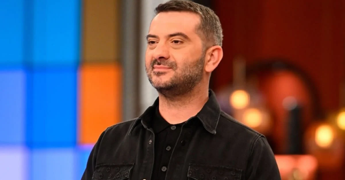 Ο Λεωνίδας Κουτσόπουλος κρίνει τα πιάτα των παικτών στο MasterChef 2026 ανάμεσα σε αντιδράσεις για μεροληψία.