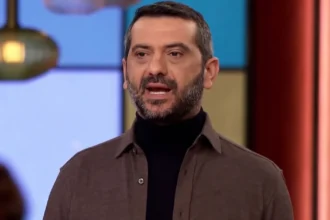 Οι κριτές του MasterChef 2026 ανακοινώνουν με αυστηρό ύφος τη νέα διαδικασία αποχώρησης με βάση τα στατιστικά των παικτών.