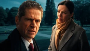 Η Αρετή κοιτάζει σοκαρισμένη το αποτέλεσμα από το τεστ εγκυμοσύνης, στα νέα επεισόδια της σειράς Μια Νύχτα Μόνο στο MEGA.