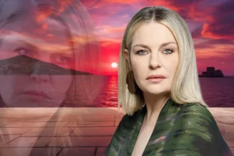 Η Σοφία ανταλλάσσει ένα βλέμμα γεμάτο νόημα με τον νέο, γοητευτικό άντρα που μόλις γνώρισε, στα νέα επεισόδια της δραματικής σειράς Να Μ' Αγαπάς.