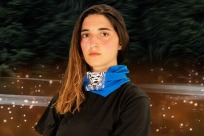 Η Χριστιάννα Μιχαλούδη αποχωρεί συγκινημένη από το συμβούλιο του Survivor μετά την ήττα της στη μεγάλη μονομαχία του ριάλιτι.