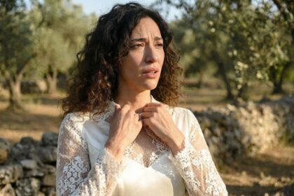 Η Ελένη στήνει σχέδιο απεγκλωβισμού στη σειρά Άγιος Έρωτας