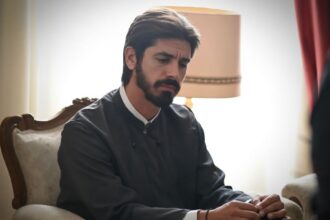 Ο Παύλος στήνει παγίδα στον Νικόλαο και τον καταγγέλλει στη χωροφυλακή στα νέα επεισόδια της σειράς Άγιος Έρωτας