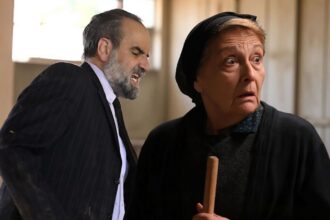 Ο Παύλος από τη σειρά Άγιος Έρωτας οργανώνει την απαγωγή της μητέρας του.