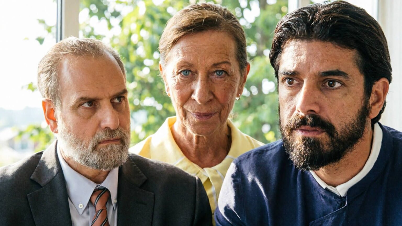 Ο Παύλος σημαδεύει με όπλο τον Νικόλαο στα νέα επεισόδια της σειράς Άγιος Έρωτας