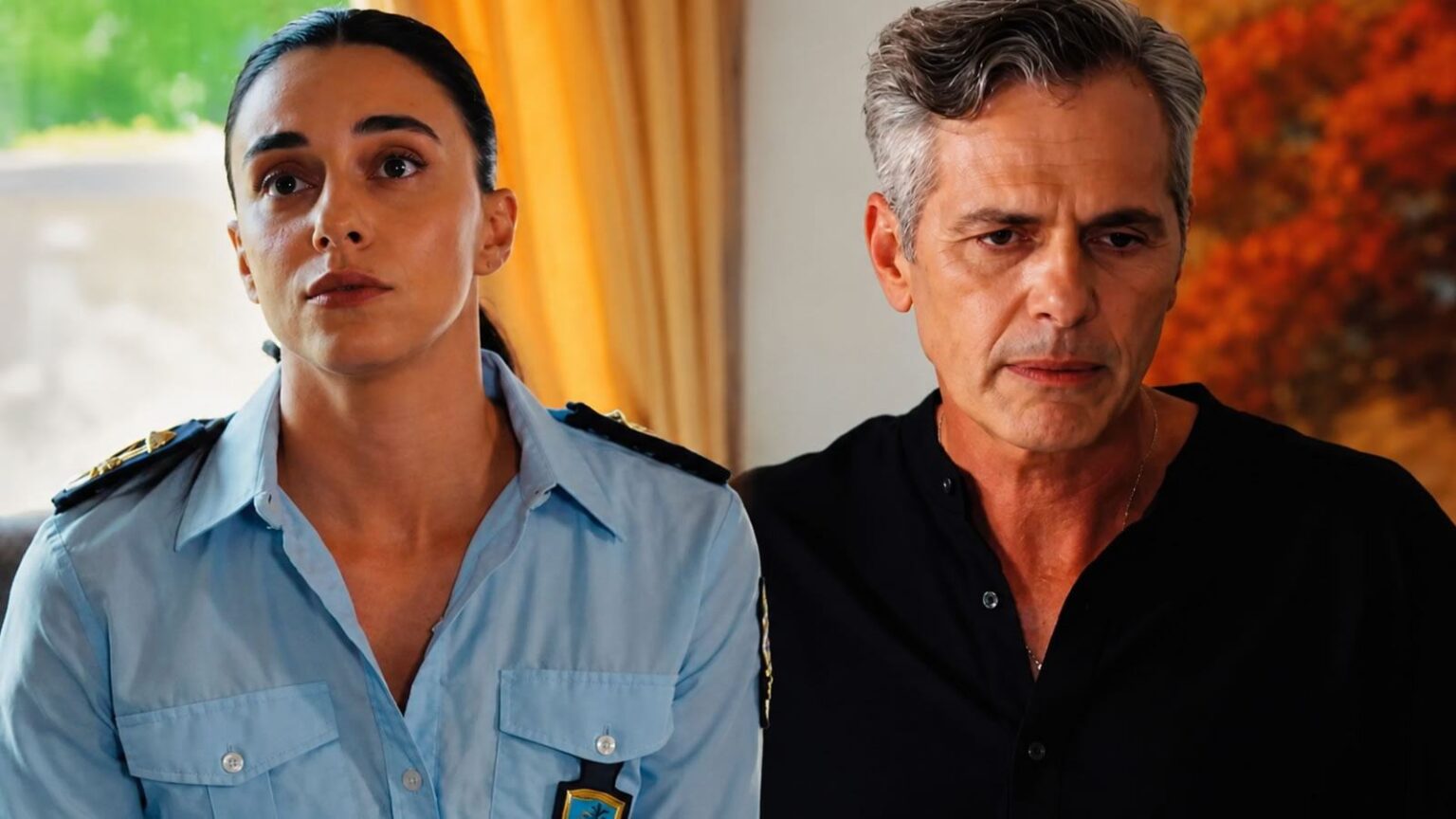 Σκηνή από τη σειρά Γη της Ελιάς με τη Μαρουσώ και τον Αντώνη