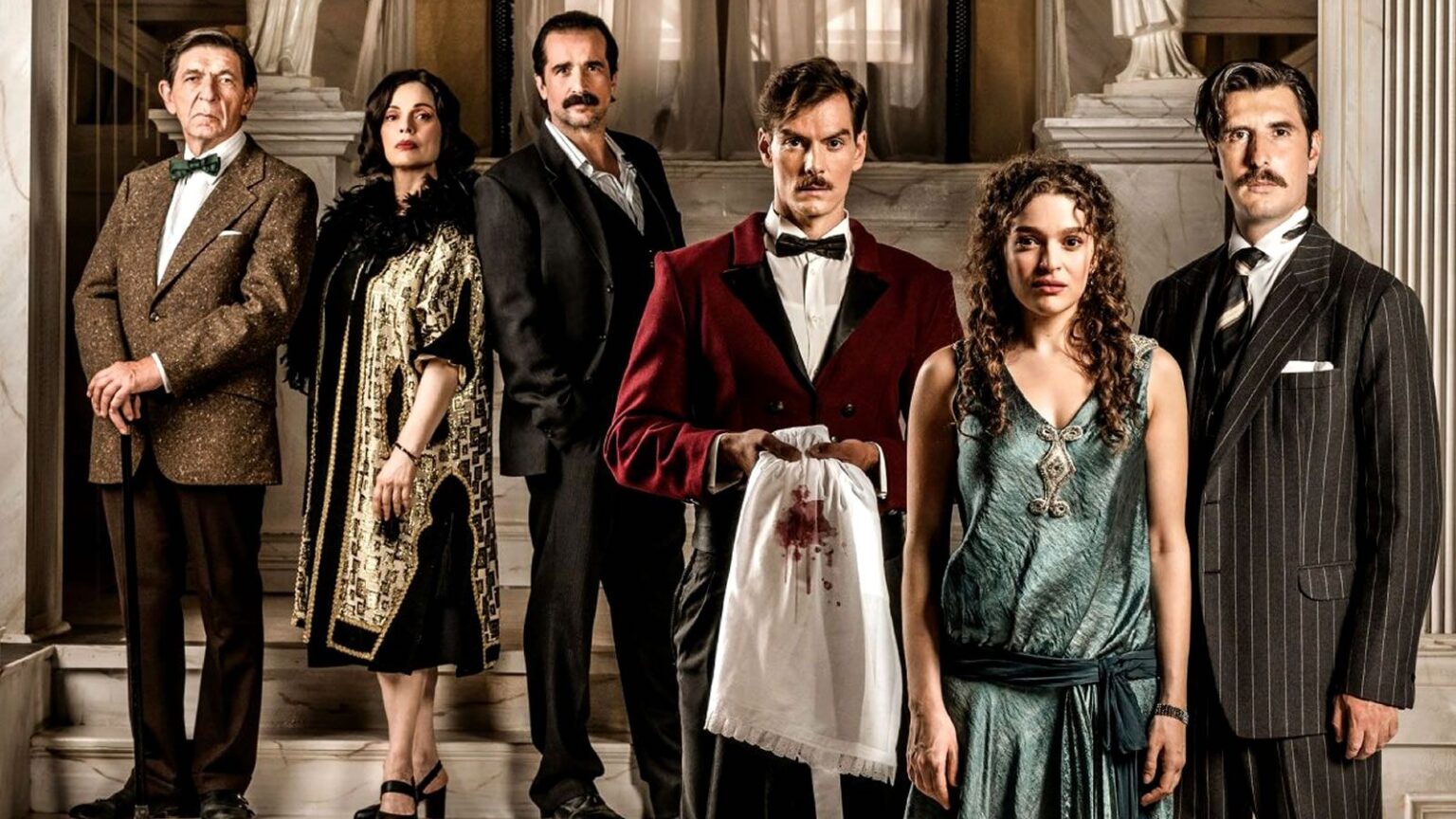 Οι πρωταγωνιστές του Grand Hotel μετά τις αλλαγές στο πρόγραμμα προβολής.