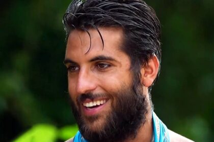 Ο Μάνος Μαλλιαρός επιστρέφει από το Survivor και κάνει την πρώτη του ανάρτηση μετά τη μήνυση της Acun Medya