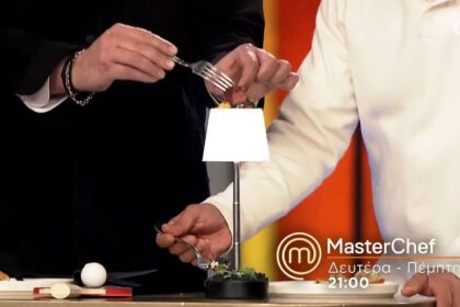 Οι κριτές του MasterChef 10 ανακοινώνουν τη νέα δοκιμασία δημιουργικότητας στις μπριγάδες.