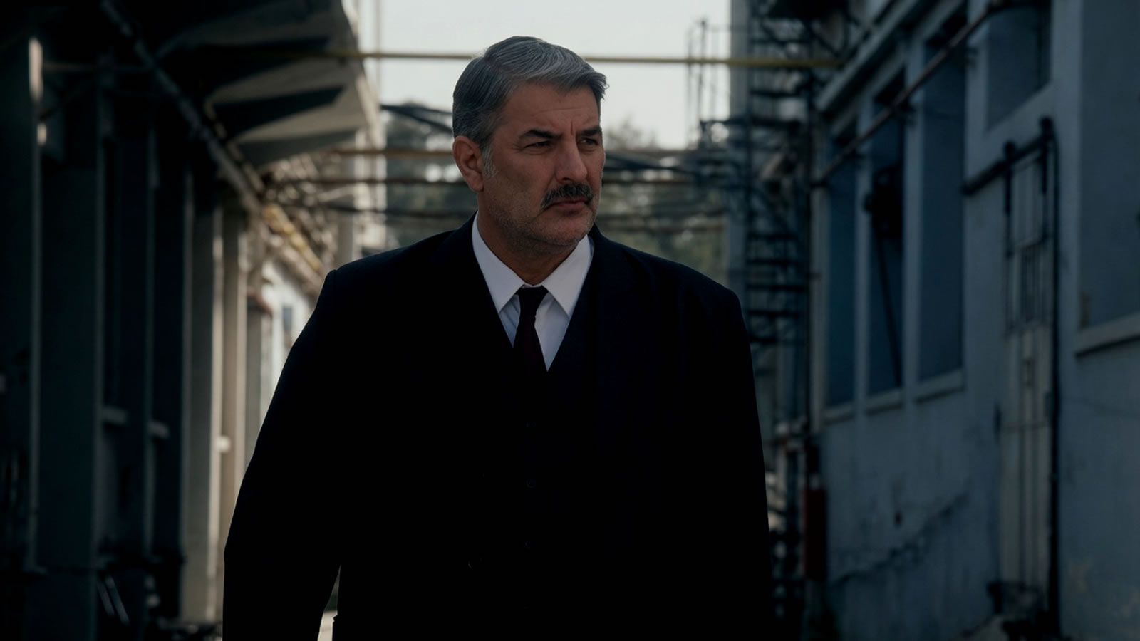 Ο Γιάμαρης σοκαρισμένος από τις αποκαλύψεις στη σειρά Porto Leone