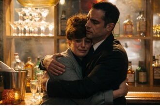 Ο Ορέστης σπάει την πόρτα και σώζει τη ζωή της εγκύου Βούλας στα νέα επεισόδια της σειράς Porto Leone