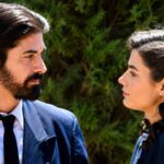 Ο Νικόλαος παλεύει με την οργή του και κρύβει ένα μαχαίρι στα νέα επεισόδια της σειράς Άγιος Έρωτας.