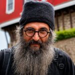 Ο Άρης Σερβετάλης και ο Τάσος Λέκκας πρωταγωνιστούν στη νέα σειρά Άγιος Ιωσήφ του MEGA.