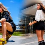 τραγουδίστρια Αποστολία Ζώη σε πρόσφατη φωτογράφιση κοιτάζοντας τον φακό