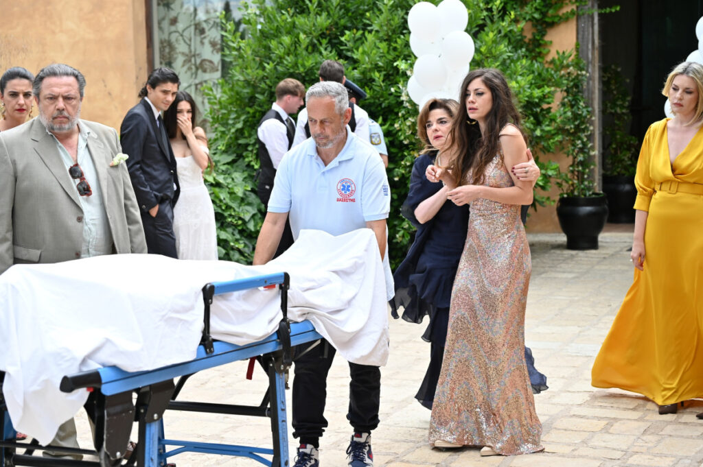 Να μ' αγαπάς 15/6