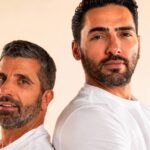 Ο Αλέξανδρος Μαρτίδης και ο Θανάσης Βισκαδουράκης πρωταγωνιστές στην παράσταση Πετάει Πετάει το καλοκαίρι του 2026.