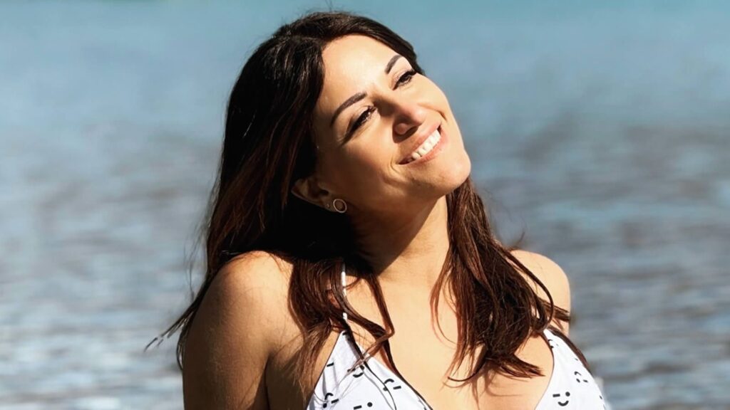 Η Σοφία Παυλίδου σε σκάφος στους Παξούς, καλοκαιρινές διακοπές στο Ιόνιο