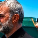 Ο Τραϊανός Δέλλας αλλάζει ζωή και μετακομίζει στην Κύπρο στο πλευρό της κόρης του, Βικτώριας.