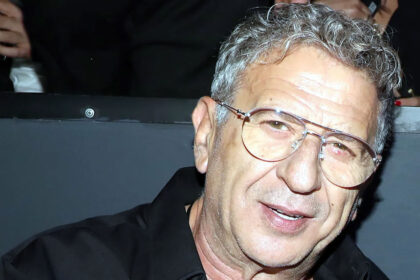 Ο Κώστας Κόκλας αγνώριστος στα γυρίσματα της σειράς Αντώνιος και Κλεοπάτρα