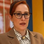 Η Κόρα Καρβούνη ως Ερμιόνη στη σειρά «Μπαμπά, σ’ αγαπώ»