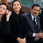 Κατερίνα Λέχου και πρωταγωνιστές της σειράς Οι θάλασσες μας χώρισαν της ΕΡΤ