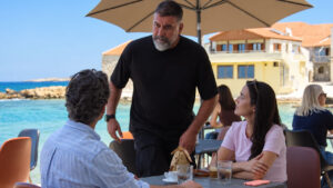 Δυο Μαύρα Πουκάμισα spoiler 22/9: Η Μαρκέλλα βγαίνει με τον Σήφη και μπροστά της εμφανίζεται ο Μανούσος