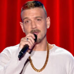 The Voice: Από το «Μάλιστα Κύριε» σε εκκεντρικό ραπ ο εγγονός του Ζαμπέτα
